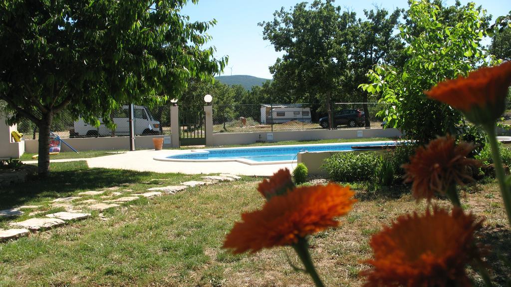 לוזובאק Kaja House Apartments מראה חיצוני תמונה