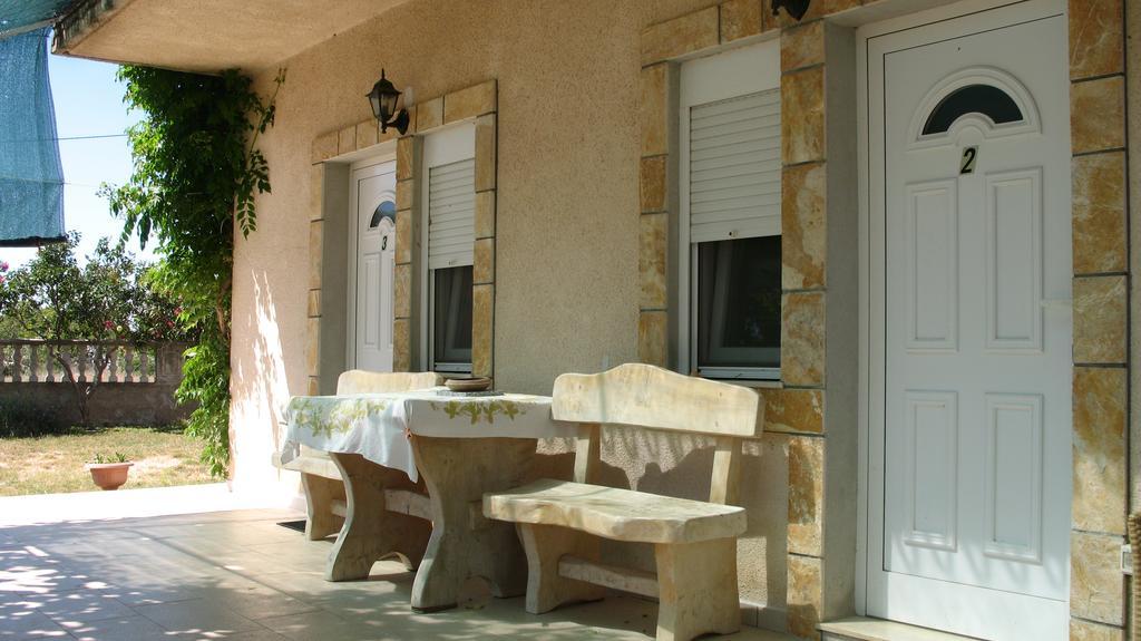 לוזובאק Kaja House Apartments מראה חיצוני תמונה