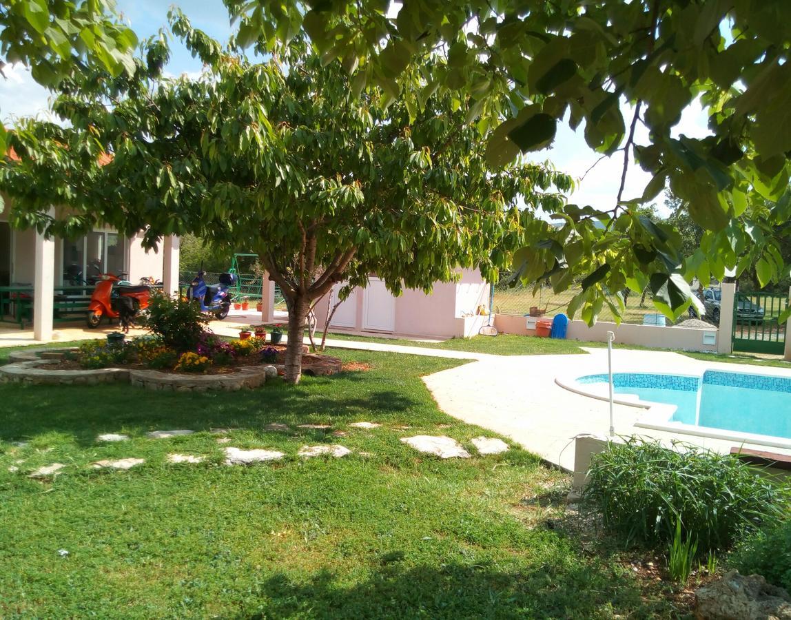 לוזובאק Kaja House Apartments מראה חיצוני תמונה