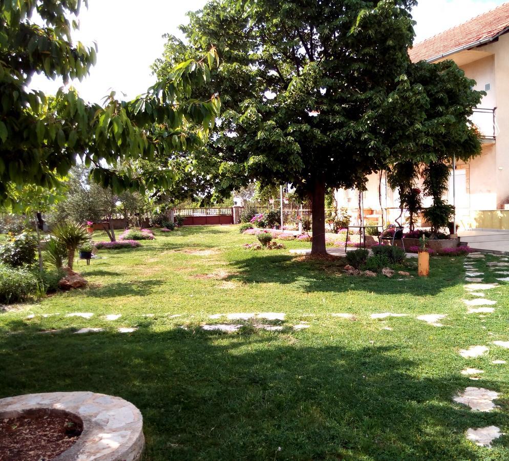 לוזובאק Kaja House Apartments מראה חיצוני תמונה